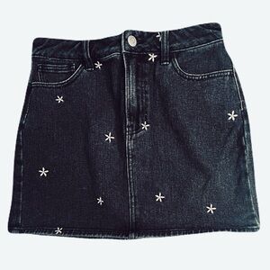PacSun Black Denim Skirt With Daisies, Size 25